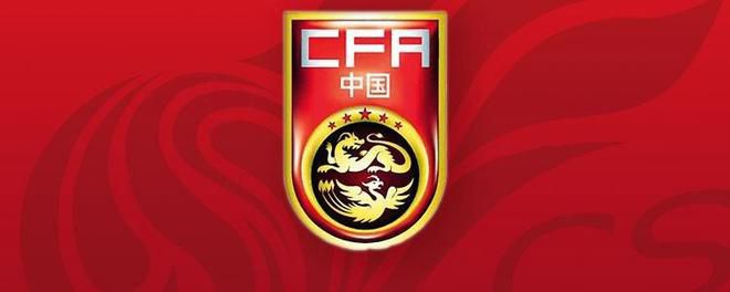 第16分钟，巴黎左侧组织进攻，穆阿尼传中，李刚仁抢点射门打偏。