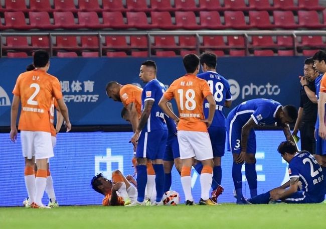 全场比赛结束，马竞1-0击败塞维利亚。